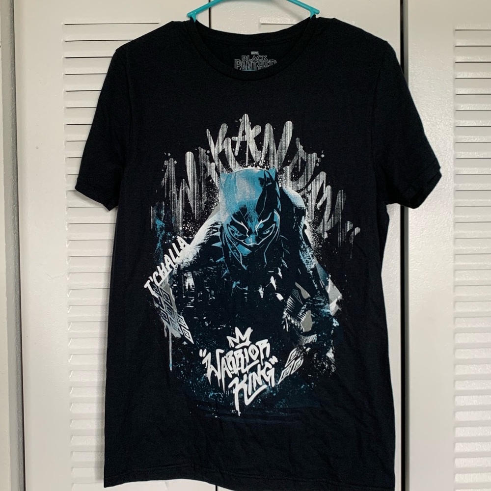 Black panther T-shirt